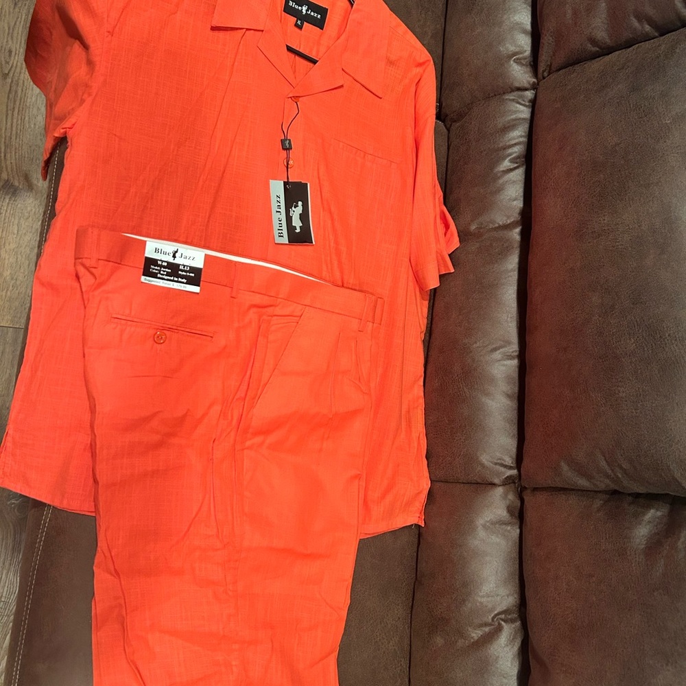 Never worn this is brand new with tags still on it.